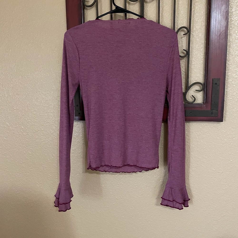 Purple top - Picture 3 of 3